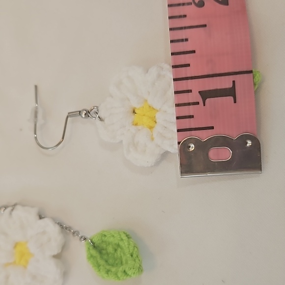 Hand Crafted Hand Knit Chrochet Dainty Daisy Dangling Earrings with fish hooks - Picture 16 of 17